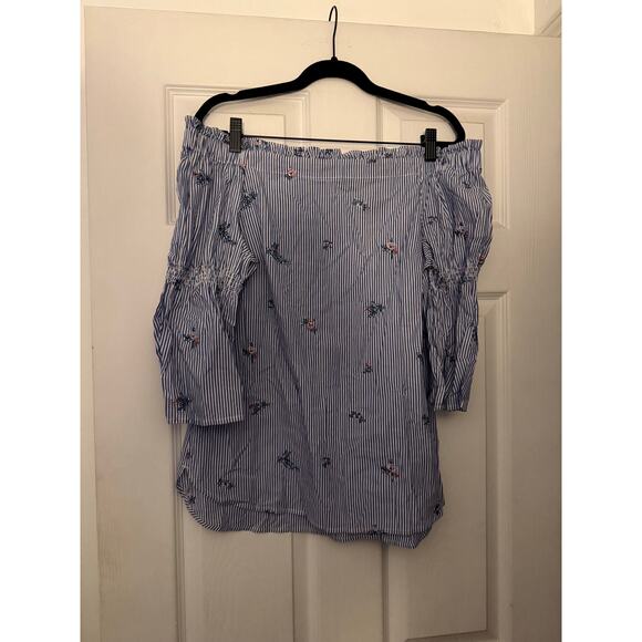 White House Black Market Tops - White House Black Market Off Shoulder Shirt Size Small